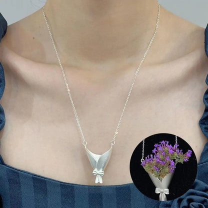 Elegant Bow Pendant Necklace 🎀✨