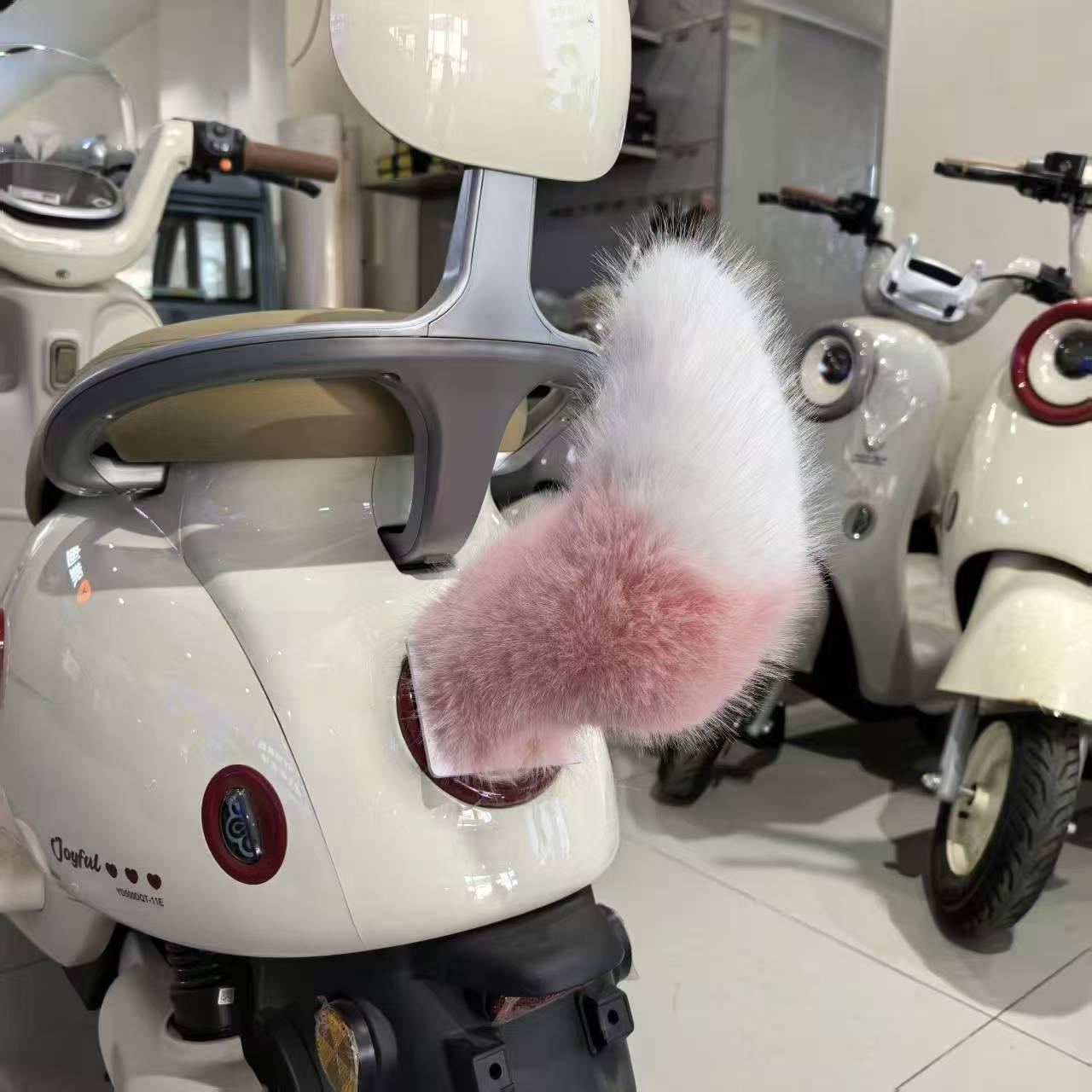 Fluffy Tail Car Decoration 🚗🦊✨